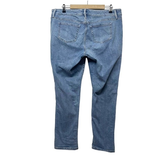 Torrid Boyfriend Distressed Lightwash Jeans Size 16 - Picture 2 of 8